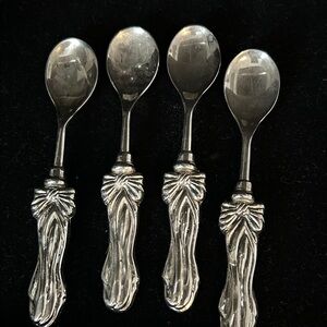 Vintage International Silver Co. Ribbon Bow Spoons Need Polishing Lot of 4 As Is